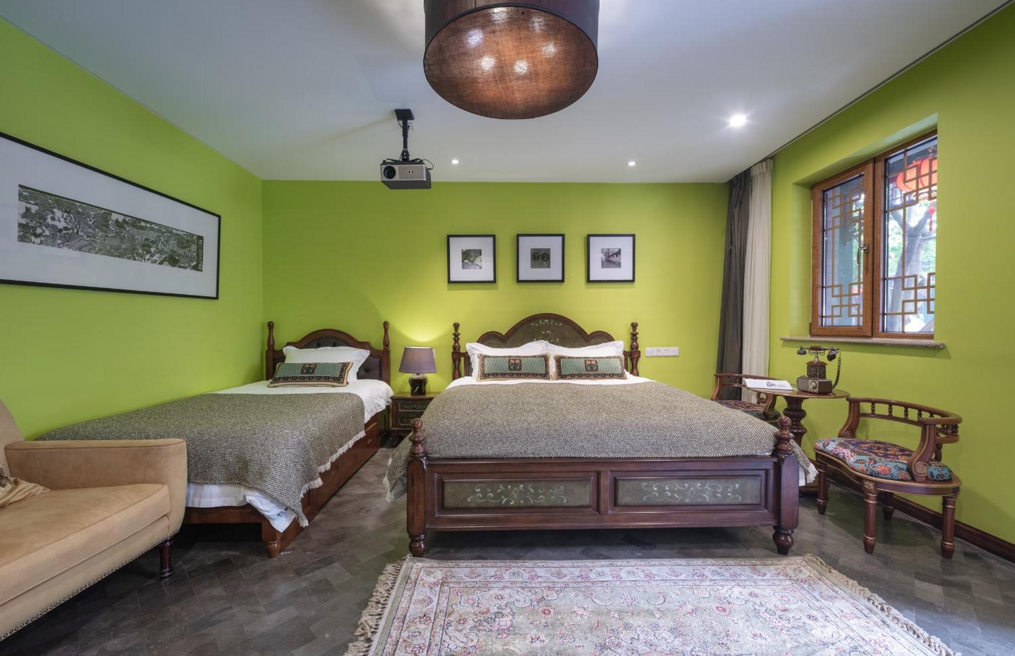 Hotel Cote Cour Deductive Beijing - Quadrangle Close To Tiananmen Square & Forbidden City & Nanluoguxiang, Walk To Wangfujing, English Speaking, Free Wifi, Free Laundry, Free Wonton & Noodles With Tour Ticket Service, Free Selfies With Ancient Costum ภายนอก รูปภาพ