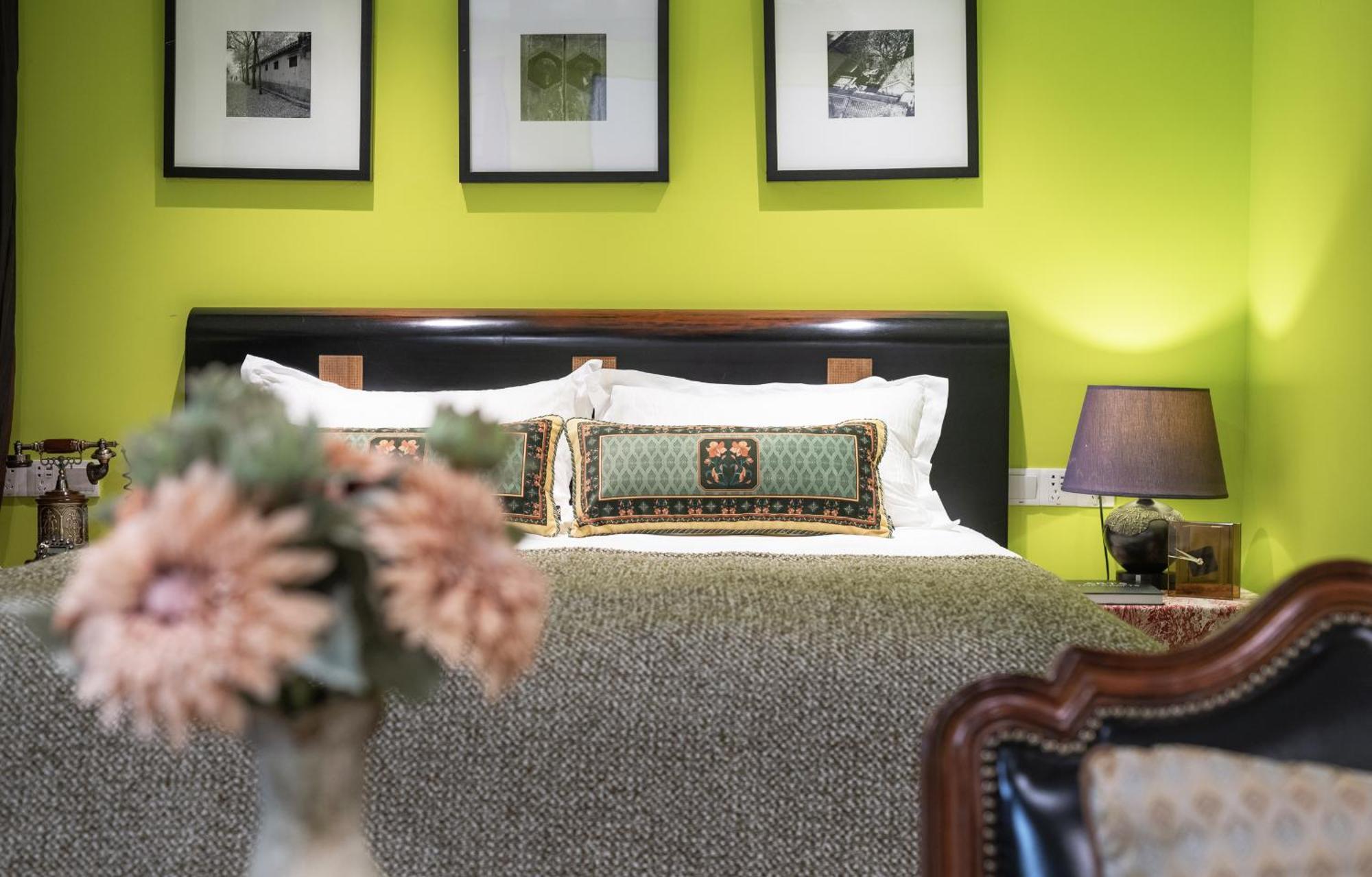 Hotel Cote Cour Deductive Beijing - Quadrangle Close To Tiananmen Square & Forbidden City & Nanluoguxiang, Walk To Wangfujing, English Speaking, Free Wifi, Free Laundry, Free Wonton & Noodles With Tour Ticket Service, Free Selfies With Ancient Costum ภายนอก รูปภาพ