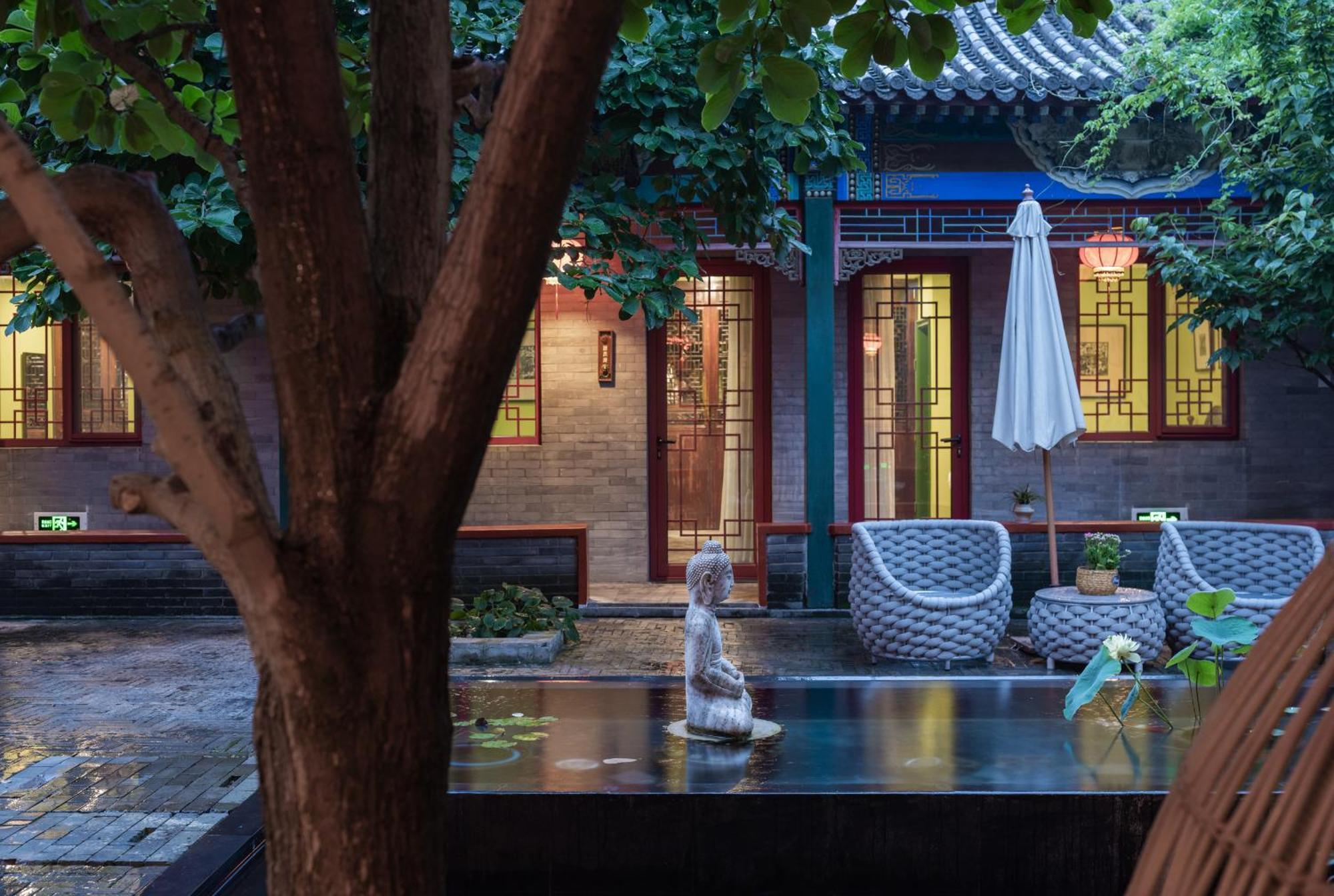 Hotel Cote Cour Deductive Beijing - Quadrangle Close To Tiananmen Square & Forbidden City & Nanluoguxiang, Walk To Wangfujing, English Speaking, Free Wifi, Free Laundry, Free Wonton & Noodles With Tour Ticket Service, Free Selfies With Ancient Costum ภายนอก รูปภาพ