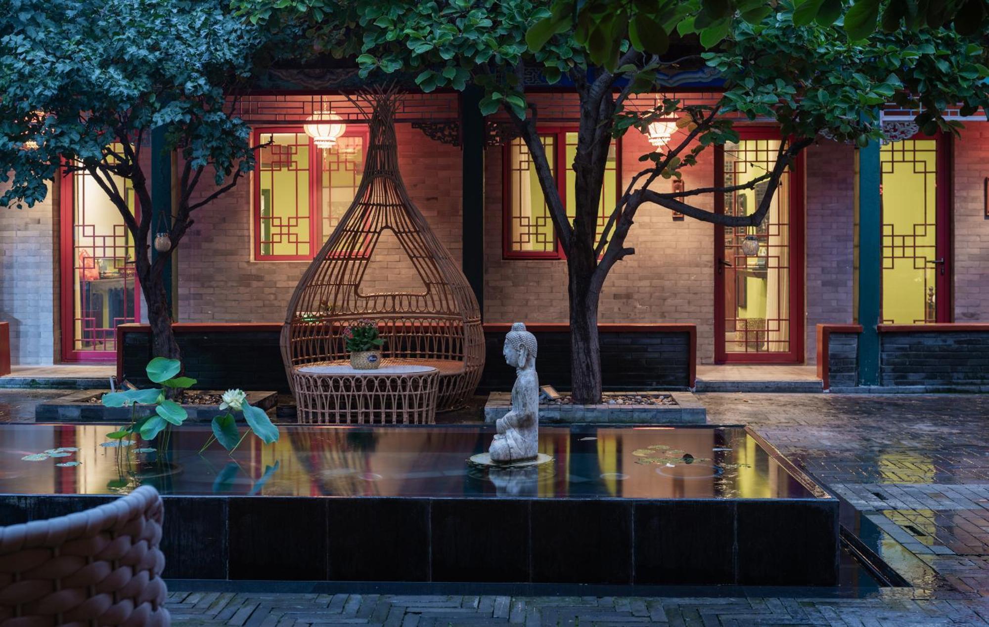 Hotel Cote Cour Deductive Beijing - Quadrangle Close To Tiananmen Square & Forbidden City & Nanluoguxiang, Walk To Wangfujing, English Speaking, Free Wifi, Free Laundry, Free Wonton & Noodles With Tour Ticket Service, Free Selfies With Ancient Costum ภายนอก รูปภาพ