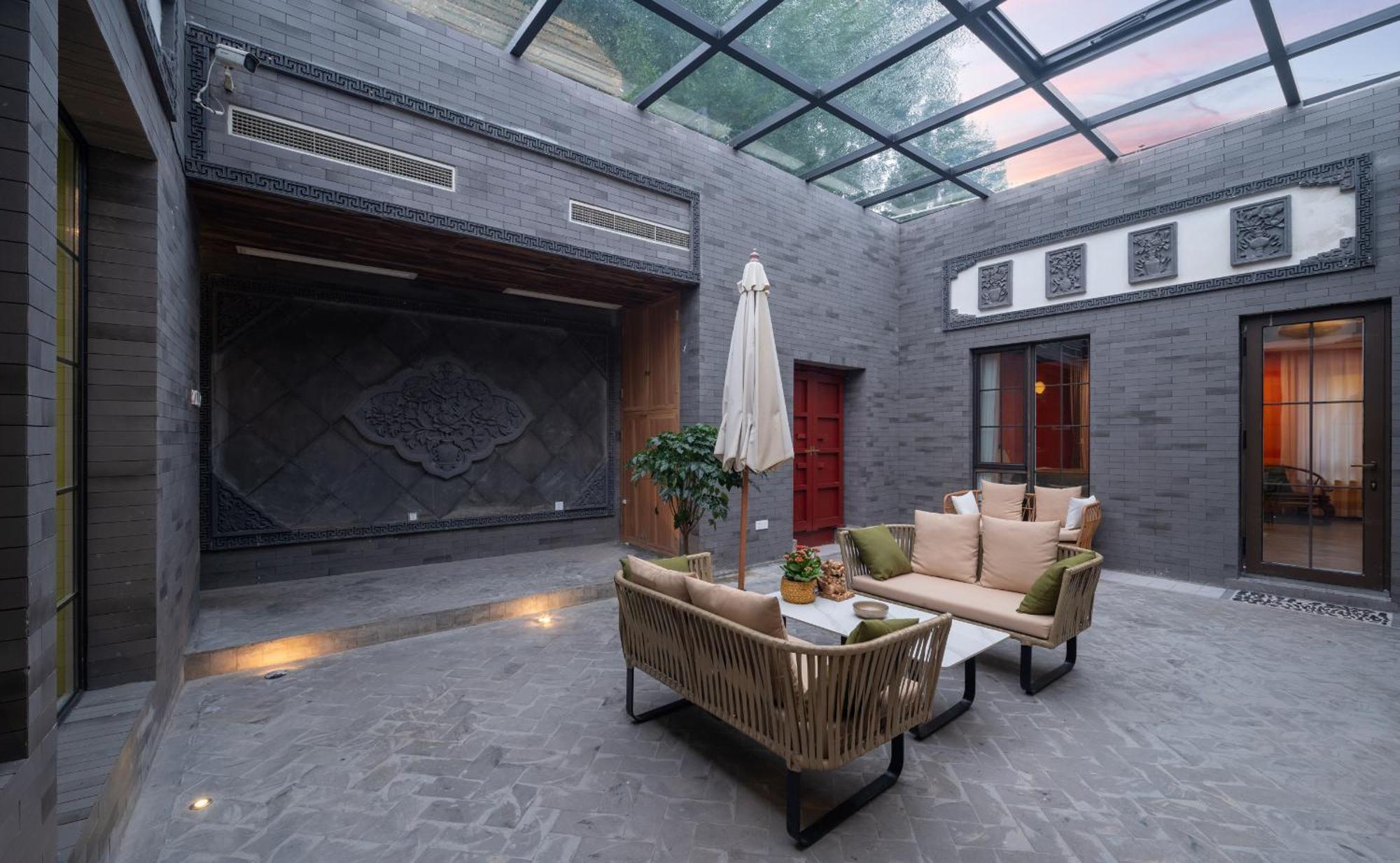 Hotel Cote Cour Deductive Beijing - Quadrangle Close To Tiananmen Square & Forbidden City & Nanluoguxiang, Walk To Wangfujing, English Speaking, Free Wifi, Free Laundry, Free Wonton & Noodles With Tour Ticket Service, Free Selfies With Ancient Costum ภายนอก รูปภาพ