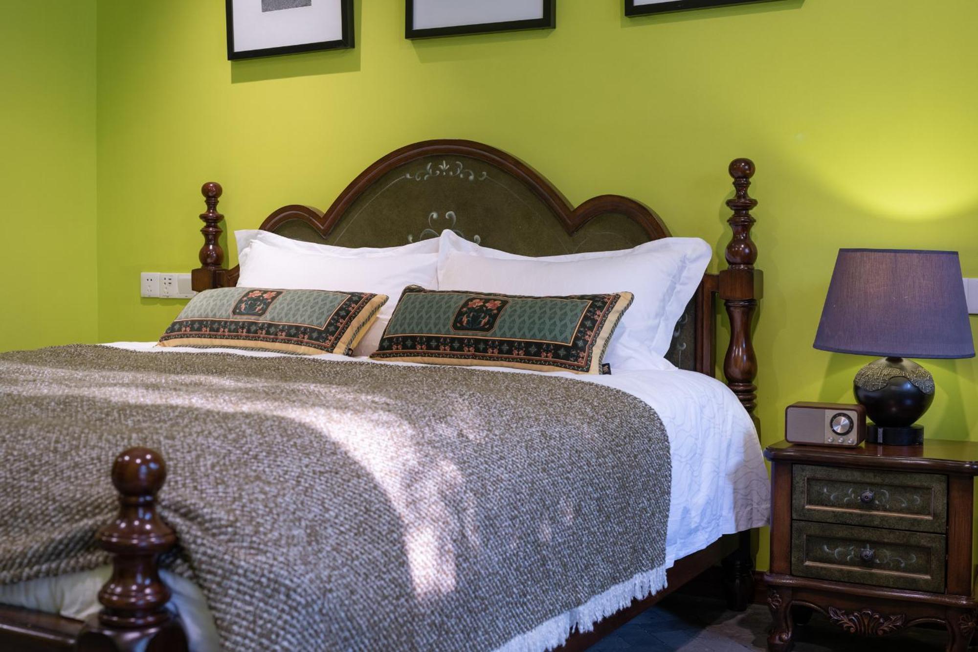 Hotel Cote Cour Deductive Beijing - Quadrangle Close To Tiananmen Square & Forbidden City & Nanluoguxiang, Walk To Wangfujing, English Speaking, Free Wifi, Free Laundry, Free Wonton & Noodles With Tour Ticket Service, Free Selfies With Ancient Costum ภายนอก รูปภาพ